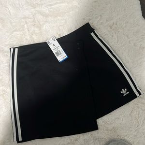 adidas wrapping skirt-balckpink Jisoo